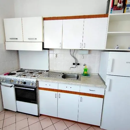 Апартаменты With Parking Space Barbat, Rab - 23300